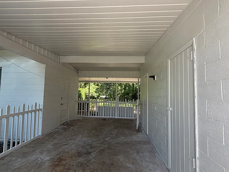 226 California Dr — Photo 20