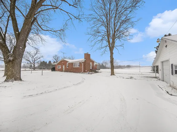 4881 Weber Rd, Saline, MI 48176