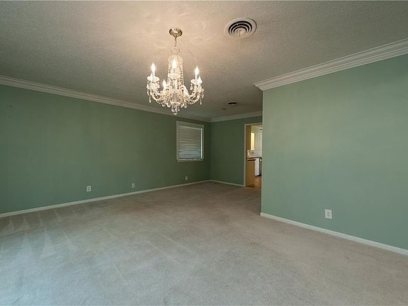 5th image of 1717 Charleston Dr