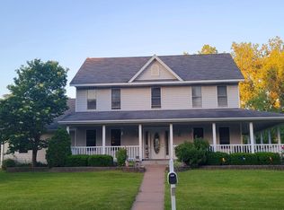 1910 Shorehaven, Menomonie, WI 54751