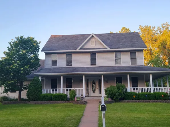 1910 Shorehaven, Menomonie, WI 54751