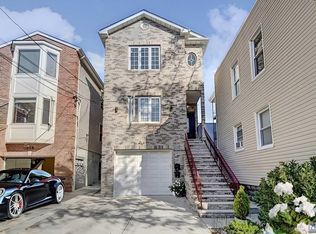 220 William St, Harrison, NJ
