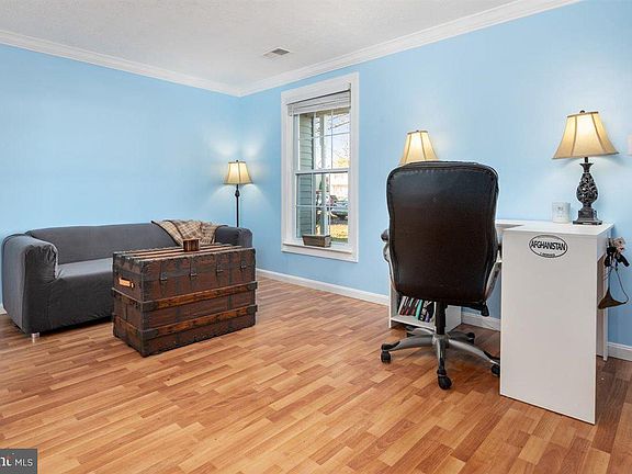 4th image of 8079 Castle Rock Ct
