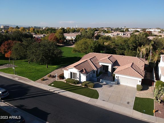 3rd image of 2188 W WILDHORSE Drive