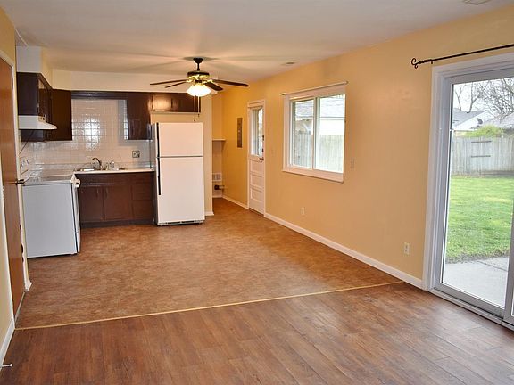 5th image of 163 Bradley Dr