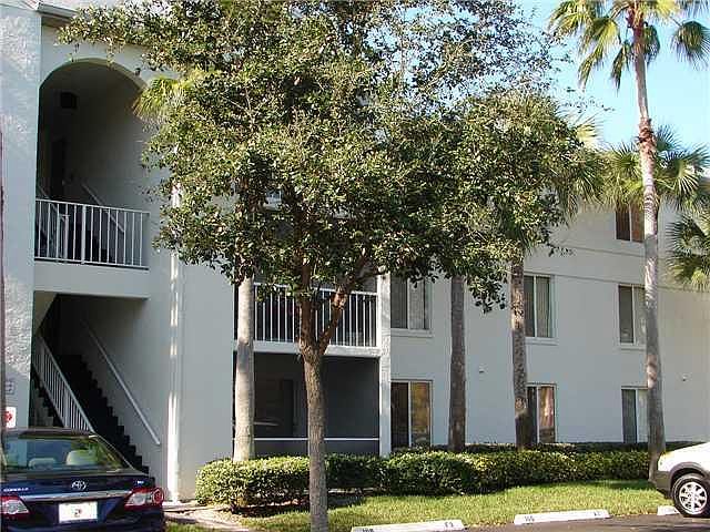 1st image of 2510 SE Anchorage Cv APT B-3