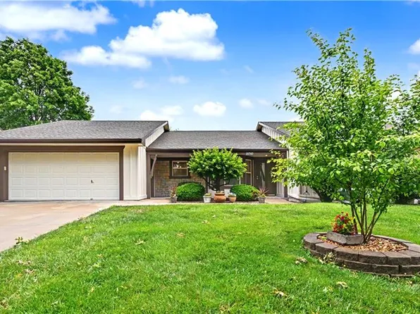 18797 Sunrise Dr, Belton, MO 64012