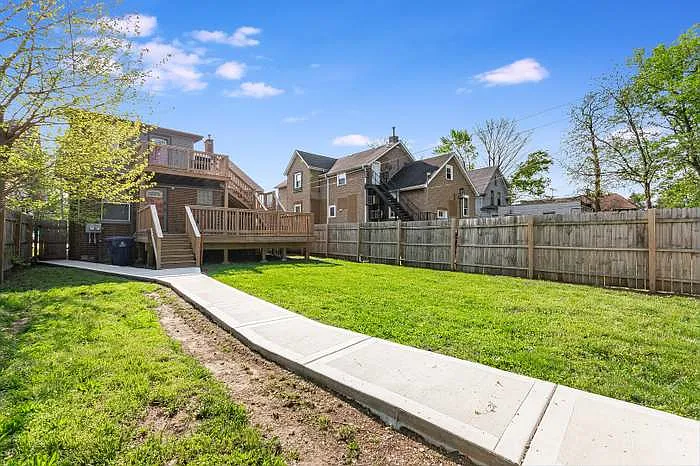 4 bed, $3,000 — Photo 2