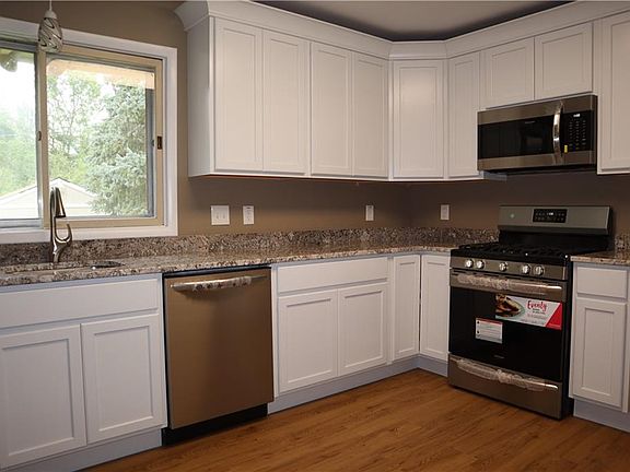 3rd image of 22807 McCann St