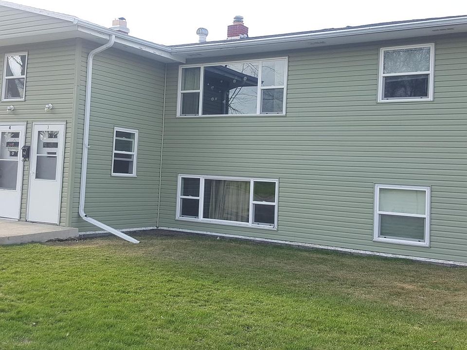 2nd image of 702 13th St SE APT 3