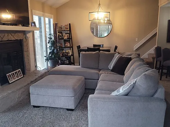 2421 S Yellowstone St APT 2104, Wichita, KS 67215