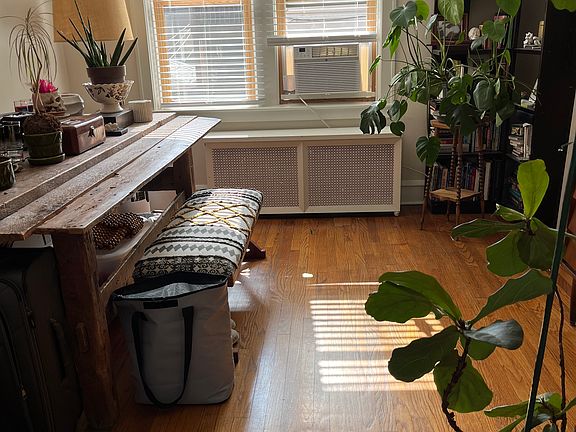 5th image of 2318 N Campbell Ave #2