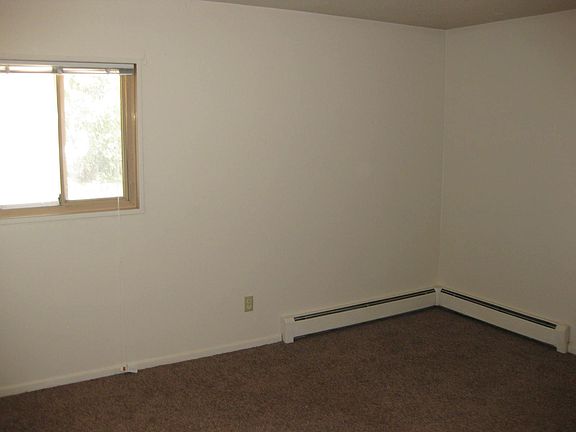 2nd image of 911 18th St S APT 3