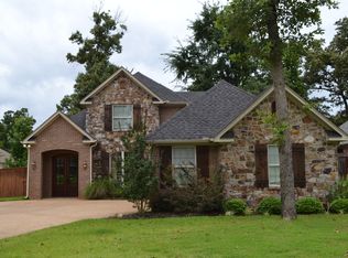 1007 Riverwood Dr, Longview, TX 75604