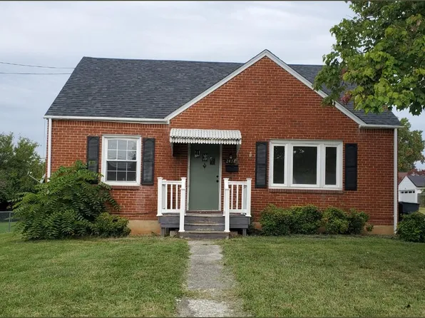 2438 Churchill Dr NW, Roanoke, VA 24012