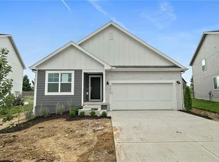 2441 SW Rutherford Dr, Lees Summit, MO 64082