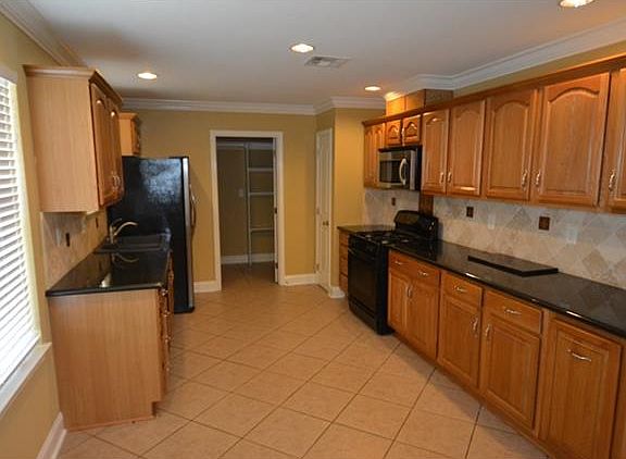 3rd image of 3116 Shannon Dr