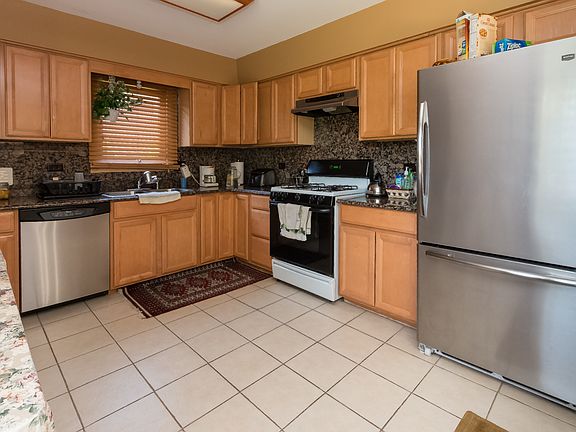 3rd image of 14329 S Pheasant Ln