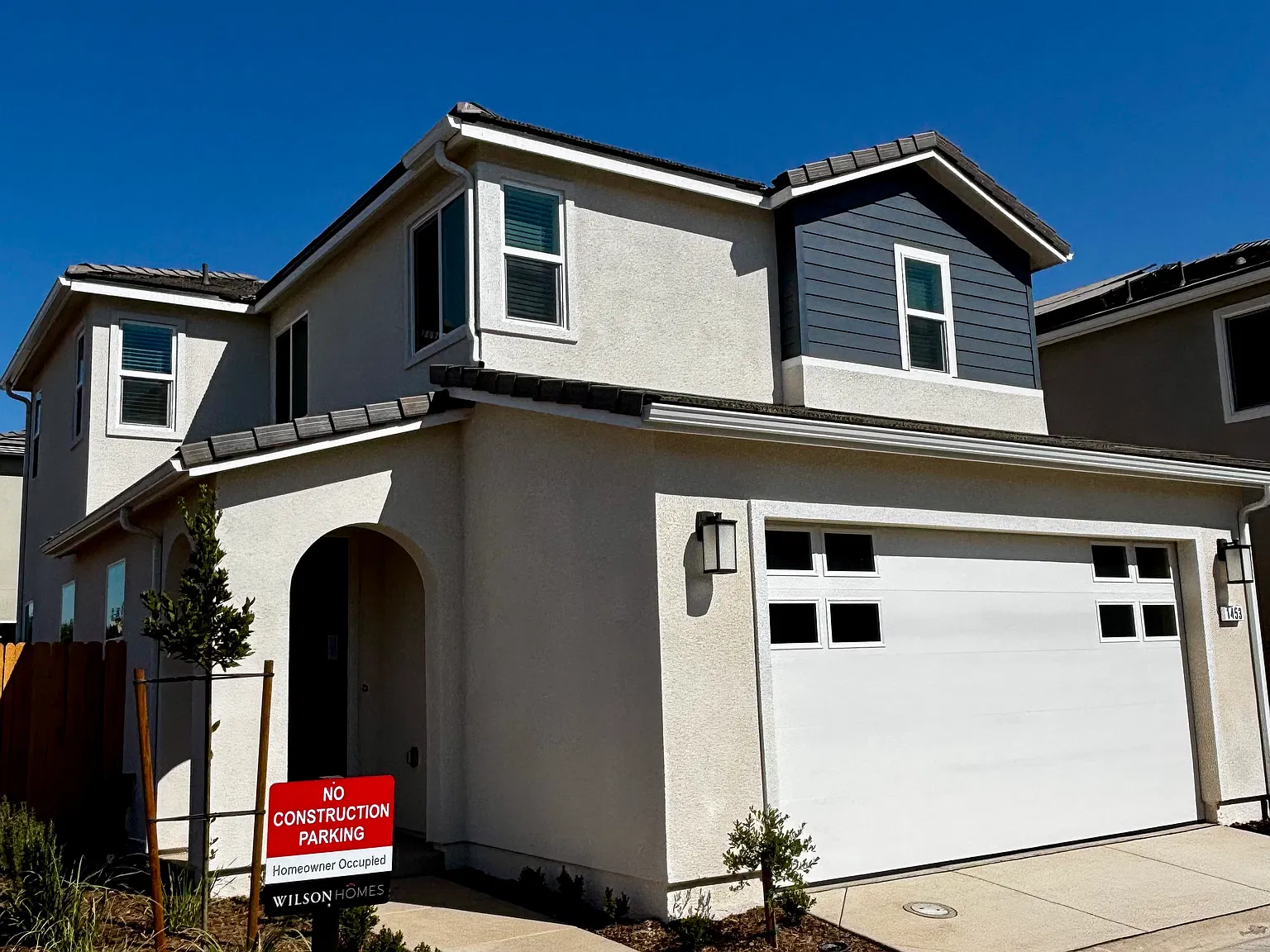 3 bed, 2.5 bath, 1412 sqft, $2,500 — Photo 2