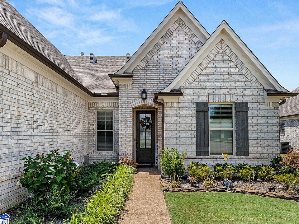 1st image of 485 Cherokee Cir
