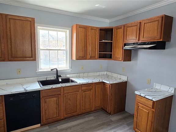 5th image of 491 N James St