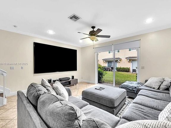 3rd image of 7727 Deercreek Ct