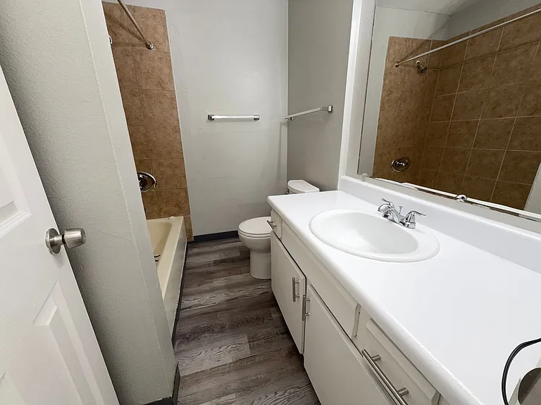 801 S Union Blvd — Photo 9