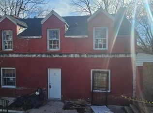 810 Airport Rd, Saint Louis, MO 63135