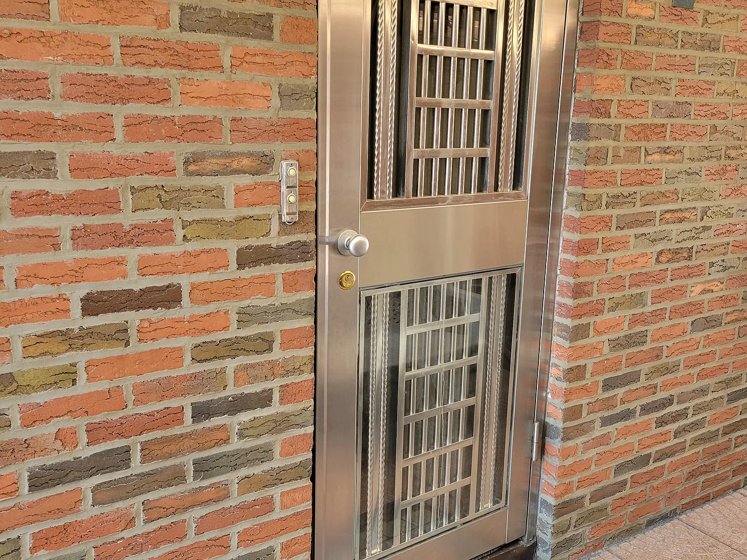 2 bed, 900 sqft, $2,500 — Photo 1
