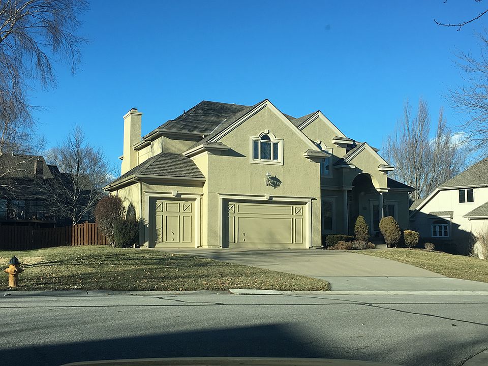 2nd image of 4532 W 140th St