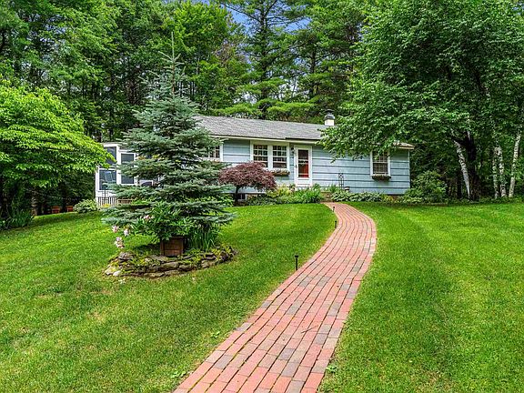 3rd image of 13 Barnard Hill Road