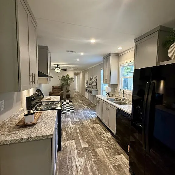 1808 Sheila Dr — Photo 20