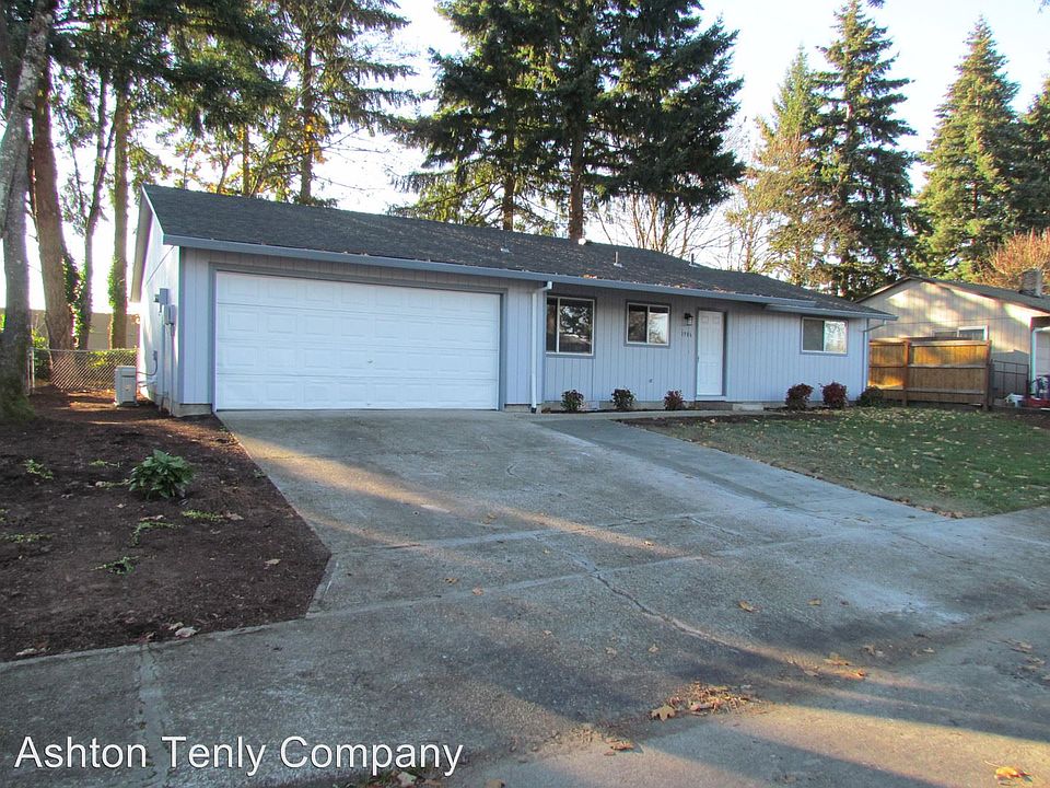 1st image of 1986 SE Hemlock Ct