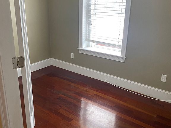4th image of 632 E Broadway Unit 4