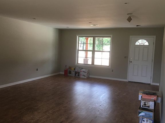 4th image of 2 Foxcreek Ct