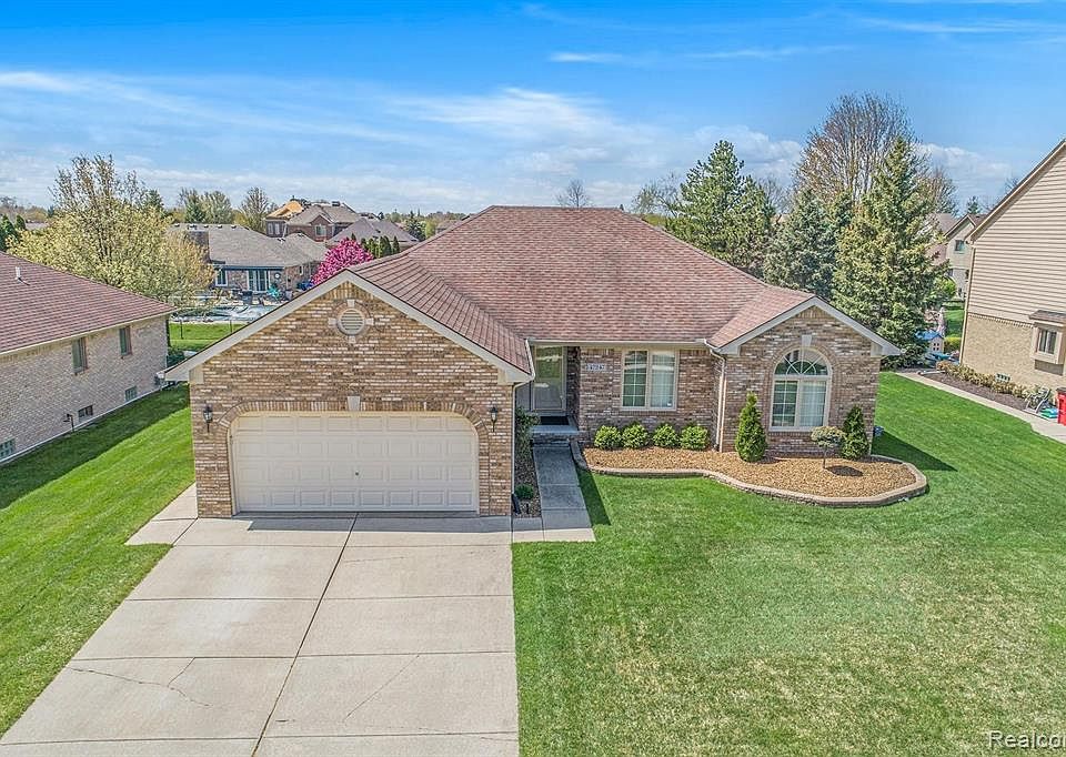 47247 Whippoorwill Dr, MI 48044 Zillow