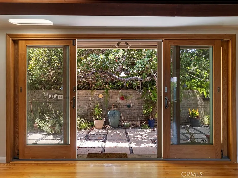 229 Glenullen Dr — Photo 15