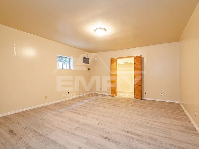 1125 S Evergreen Ave — Photo 8