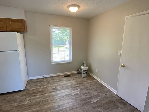 5th image of 619 Flintlock Dr