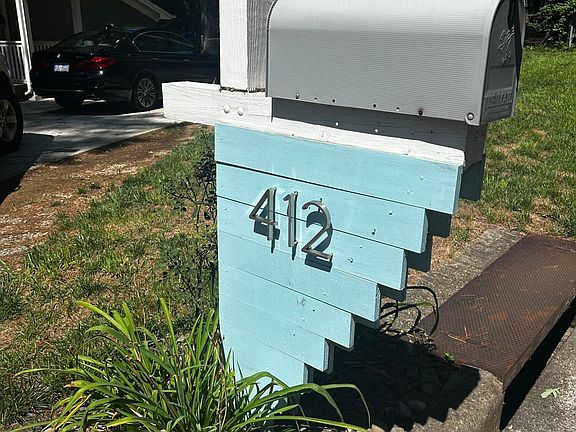 4th image of 412 Emerson Dr