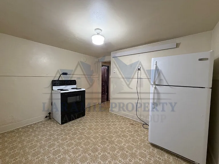 515.5 E Lewis St — Photo 5