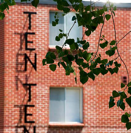 5th image of 1010 N Clarkson St APT 205