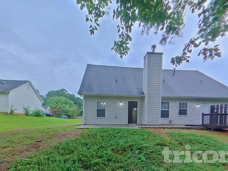 200 Towler Dr — Photo 17