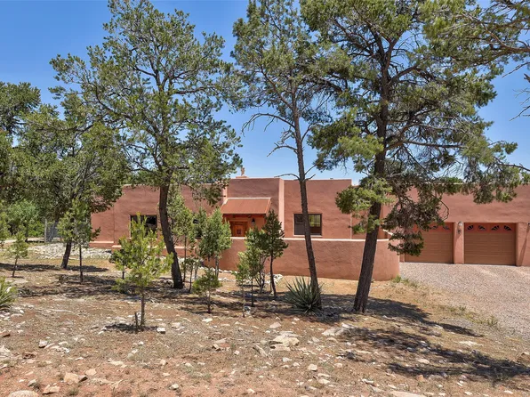 6 Dancing Hawk Dr, Pecos, NM 87552