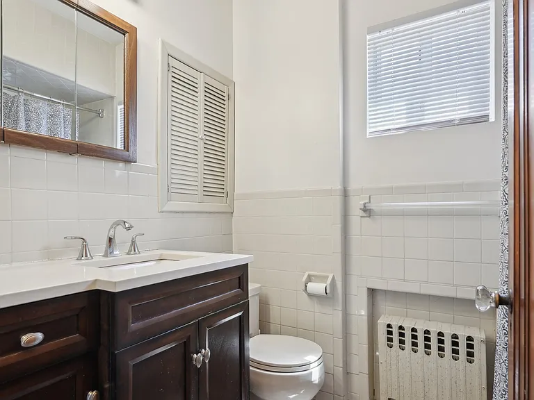 211 Pinelynn Rd — Photo 7