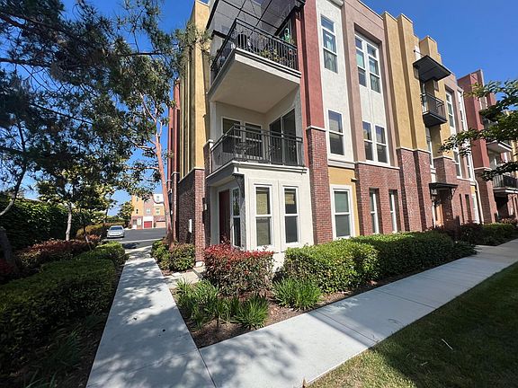 3rd image of 676 W 1st St