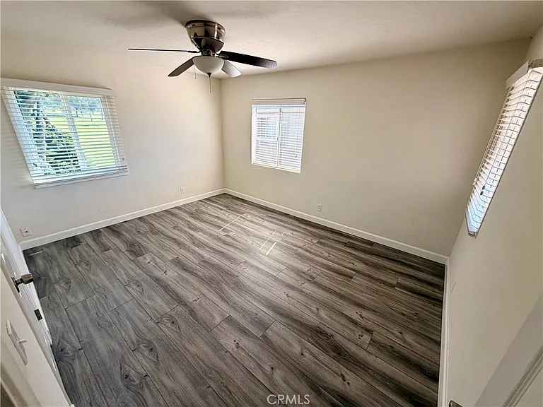 2613 Calle Del Comercio #B — Photo 10