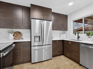 2221 Frederick Pl NW, Albuquerque, NM 87104