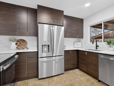 2221 Frederick Pl NW, Albuquerque, NM, 87104