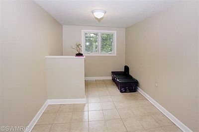 5th image of 1716 Woodward Ave